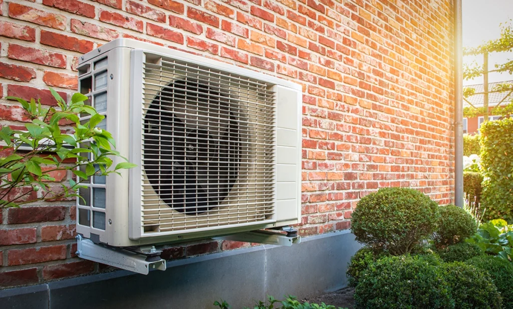what are the disadvantages of a heat pump